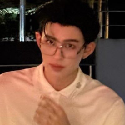 sunsetsppw's profile picture. no one loves a girl more than her jungkook and pond