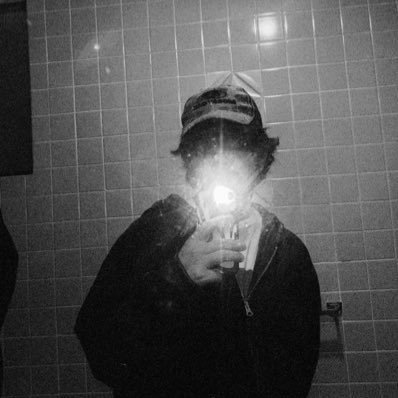 samme_______'s profile picture. simon alrato