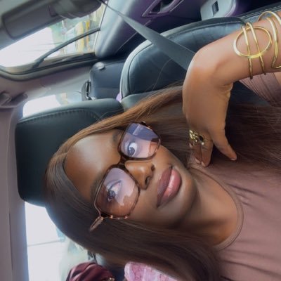 Deola_kikit's profile picture. |Thrift shopper🛍| Business page:@shopwithkiks_ on IG|Unilorin Alumna👩‍🎓|