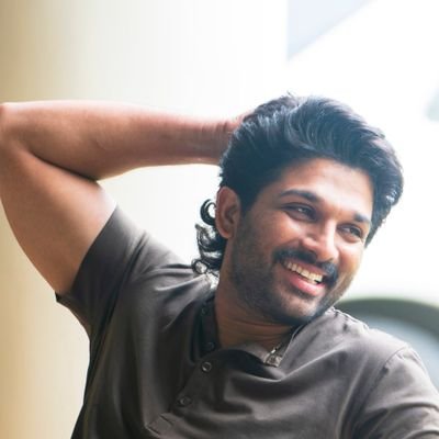 FreakyxMikeyy's profile picture. Allu Arjun matters...

Rohit sharma.....

SRH
MI