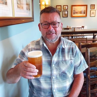 GrandadPaul_1's profile picture. Husband, dad & grandad, happily retired and United season ticket 🇾🇪 👏🏼     Two Hungarian wire haired Vizsla’s Scholesy & Ronnie🐕