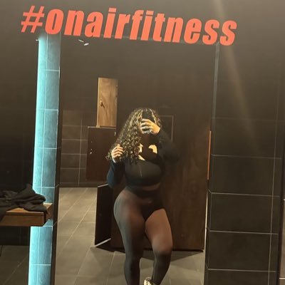 maariam_____'s profile picture. 