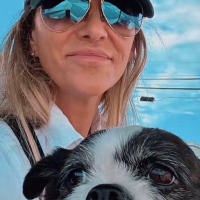 Julia7bnz's profile picture. I Love Music And Justfy MySelf