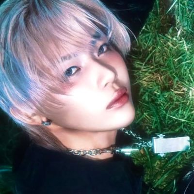 shuakeyuried's profile picture. thinking abt 💭💭piwon ateez andteam