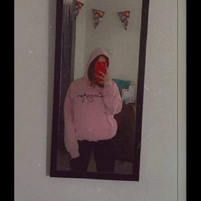 7AlshdAaatB6514's profile picture. بخربش بحب الوطن والملك الهاشمي 🇯🇴♥🕊
(أبوي راس المال) 🌱🕊🌿