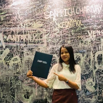 sreymomtoer's profile picture. 