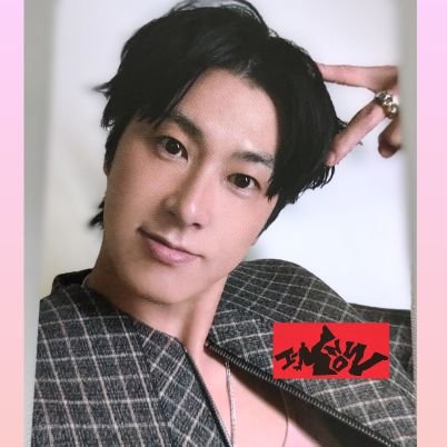 kellyyunho's profile picture. ❤️정윤호✰ 유노윤호✰ U-KNOW✰ YUNHO✰  
ユノを応援しています!