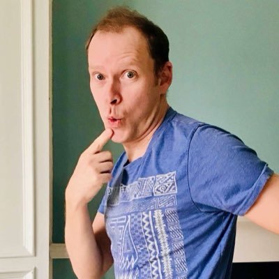 iloverobertwebb's profile picture. 15 / rental snake innit 🦠 / my alt: @arobertwebb / main/art account