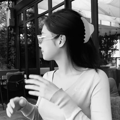 pinktrs's profile picture. see you later. maybe never.