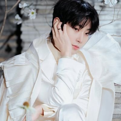 inyoupsnoona's profile picture. Seojun's wife.
Prince of Asia squad @hi_high_hiy
#황인엽.
Sanha's defender.
Oppa enjoyer.