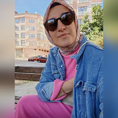 MerweFBbb's profile picture. Küçücük Mutluluklarım @FENERBAHCE 💙💛 Kişisine göre Tavrım ! Teyze ve Halayım 🫶♡