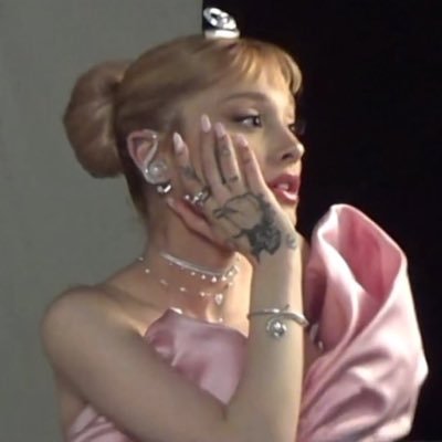 falabellariana's profile picture. debora falabella | underneath the stars | young ariana run pop