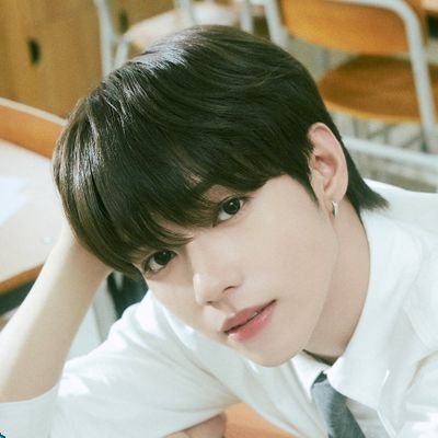 juicecoloredpls's profile picture. tine | 22 | she/her | ahof is family | ot9