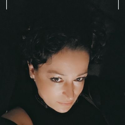 neyzarca's profile picture. Muhatabı özlemdir gecenin...