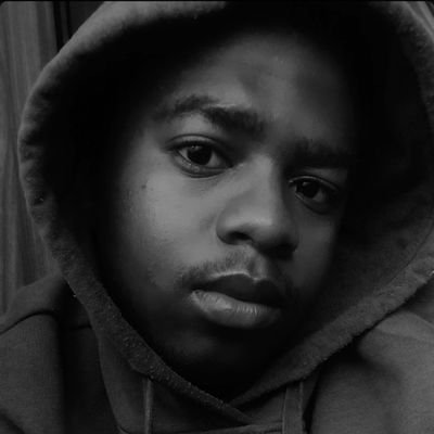 SbusiisoMabena's profile picture. stay kind.