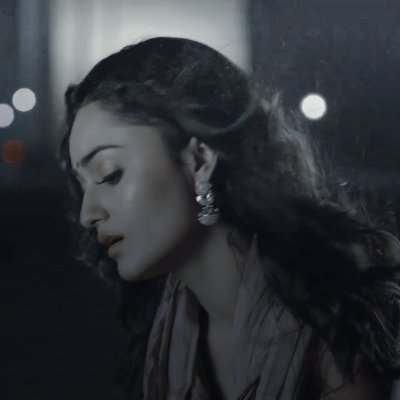 oyyehoyye's profile picture. ek halki si smile bhi chalegi