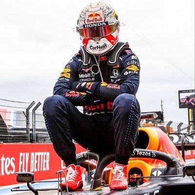 jawadahmedchy's profile picture. Mama's boy.
World is cruel!
MBBS 🩺