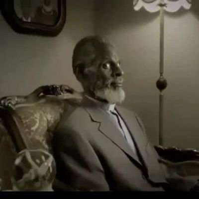 malavinie's profile picture. .