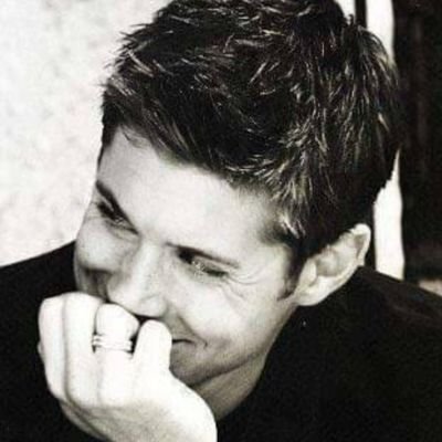 mfam1978's profile picture. قصائدي لاتشبه أحد هي مدرستي أنا ... 
  شخصية  ترمز لها بالأخضر..متسامح وطيب وان تكبرت لن التفت اليك... ولا يتدخل في السياسة.
وفي خدمة الموهوبين.