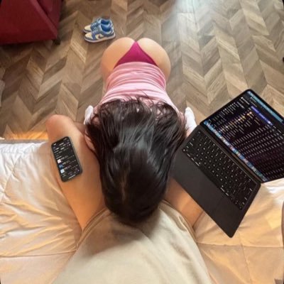 rose_si18085's profile picture. I’m pretty single lady