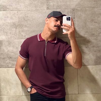 eslammorsy91's profile picture. I am in my place, taking care of others' wounds🩺 الحنية هتفضل أجمل شعور إنساني اتوجد على الإطلاق ⁦ https://t.co/Tz8FxdfEP3⁩ .