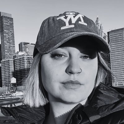 wastedheartmuke's profile picture. “that’s my girl over there” – Michael Clifford 🎲 fan account – 5SOS, muke, and books.