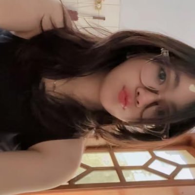 flooralelf's profile picture. 