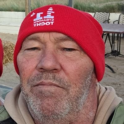 FWagenvoord's profile picture. Vertrouw nooit iemand die zegt nooit onder de douche te piesen. Twittert (ouderwets) op persoonlijke titel.