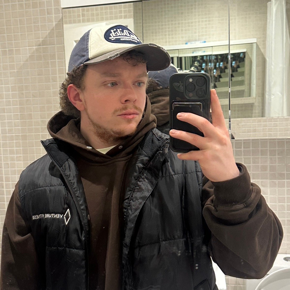 mattDJF1's profile picture. 🇬🇧| Gym 💪 | IOS Dev 💻 | Join the waitlist for the VFT App coming out Jan 1st! ⬇️