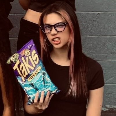 laysmeiyok's profile picture. eyekon | reneé rapp ❦ irelands #1 meizini truther ఌ tt : lllolz /🇮🇪/