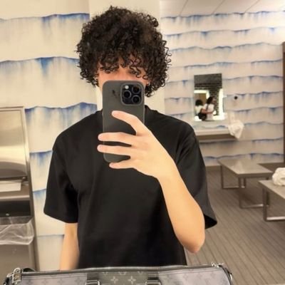 Philip_csh's profile picture. Risk it, Make money and have fun