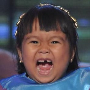 timetoklangie's profile picture. “happy pill ko si klangie”
"alitaptap ni klangie"