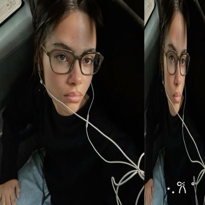 oustsolanna's profile picture. 