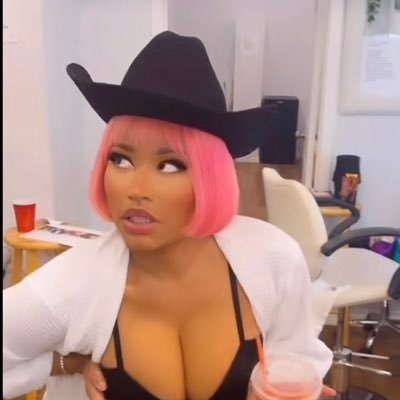 KatsukiTodorico's profile picture. Nicki follows me