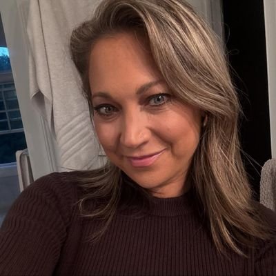 zee_ginger3's profile picture. Chief Meteorologist & chief Climate Correspondent at ABC News;
#NotAWeatherGirl ;author Natural Disaster & chasing Helicity; host "Hearts of Heroes"