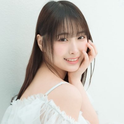 asakawa__marina's profile picture. 白い犬と黒い犬を飼ってます。/アイドルからママになります。11/29私の誕生日です。プレゼント下さい。喜びます⬇️⬇️⬇️⬇️