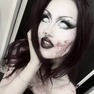 d3m0lvr's profile picture. you are loved. ednos, -18 dni, 20, nb💕🩷🫀💞💘priv @d3m0lvr2