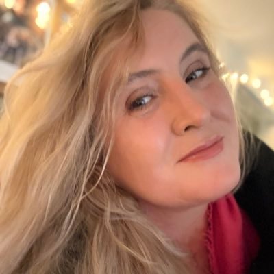 LaCsella's profile picture. #TypoQueen👸💕 A BÉNA És A NÔ Egyben👠 #esbringa #csedosz #pinkrulez🌸 #adamsék #justLaCsellathingz ÜZCSIT Ne Eresszèl !!! #VEKONYUFO #49ers