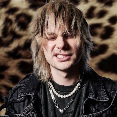 therocksstan's profile picture. forgot to reactivate my old account from January now it’s gone :(