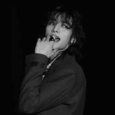 Lets_escape_now's profile picture. ɪ ᴅᴏɴ'ᴛ ᴄʀʏ ᴀɴʏᴍᴏʀᴇ, ɪɴᴄᴀꜱᴇ ɪᴛ ᴍɪɢʜᴛ ʜᴜʀᴛ ʏᴏᴜ.