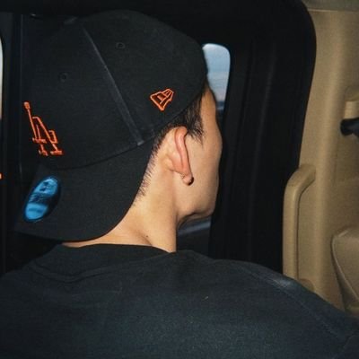 softtdawn's profile picture. a soft archive of pondphuwin—stories held in still frames, emotions tucked between the lines, and a heart learning to glow the way they do.