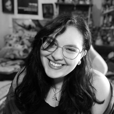 IstharVegaLuna's profile picture. 🗡Ama de la Mazmorrita casi oscura 🔥💀🎮🎬📚De peque quería ser🐢🥷🏻|TCAE👩‍⚕️|Aux Turística|Coding🖥️|📝CM de  @Orgullogamer 🍻