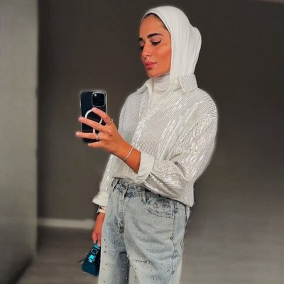 Fatmaalsherazi's profile picture. تخليت عن ٧٠ ألف متابع عشان أعيش عيشة البسطاء.