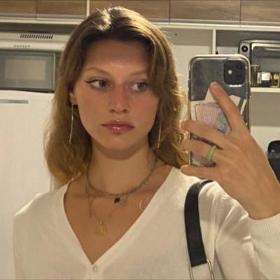 eemxlx's profile picture. A36B