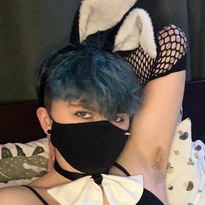 _envy_nb's profile picture. 25 | transsexual menace | 5’4 | no irl | femboy extraordinaire | not on dating apps |