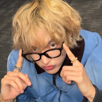 wwonbinwan's profile picture. 𝑊𝑎𝑟𝑛𝑖𝑛𝑔: 𝐼 𝑠𝑡𝑒𝑎𝑙 ℎ𝑒𝑎𝑟𝑡𝑠 𝑎𝑛𝑑 𝑛𝑒𝑣𝑒𝑟 𝑔𝑖𝑣𝑒 𝑡ℎ𝑒𝑚 𝑏𝑎𝑐𝑘૮₍˶• . • ⑅₎ა
