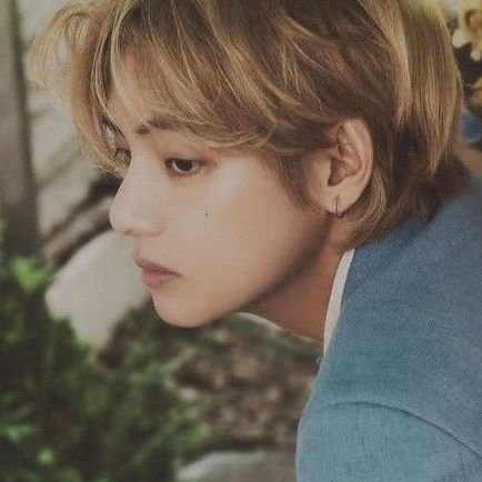 yoons_paw's profile picture. Amidst every chaos every time and always...  @BTS_twt      
I rant about tannies 🍬 (everything else can work itself out on its own)