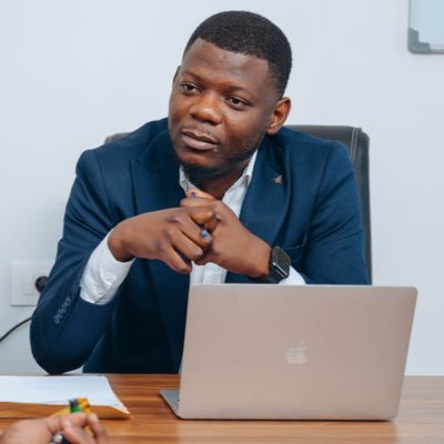 ConyShongo's profile picture. Chaque matin, tu as deux choix : continuer à dormir avec tes rêves, ou te réveiller et les poursuivre.