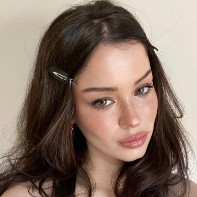 kadvinyl's profile picture. ⠀ ⠀ ⠀☕️⠀ hole ⠀ in ⠀ the ⠀ ground⠀ 𝄞 ⠀˚ ₍ᐢ. .ᐢ₎ 𓏸