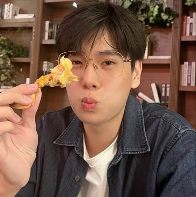 yawnzzzuh's profile picture. 